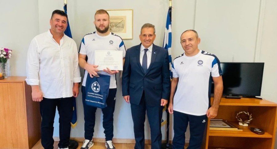 Χοσόνοβ: Ορκίστηκε Έλληνας και στοχεύει σε Ολυμπιακό μετάλλιο το 2028