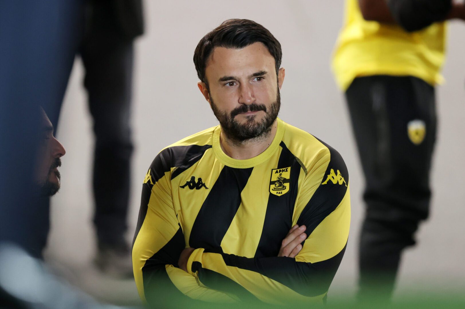 Καρυπίδης σε παίκτες Άρη: «Ο κόσμος δικαιολογημένα έχει παράπονα – Πάμε να το αλλάξουμε»