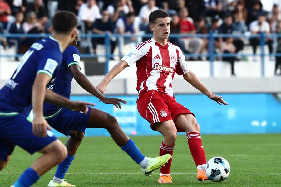 «Ενδιαφέρον της Μάντσεστερ Γιουνάιτεντ για τον Μουζακίτη»