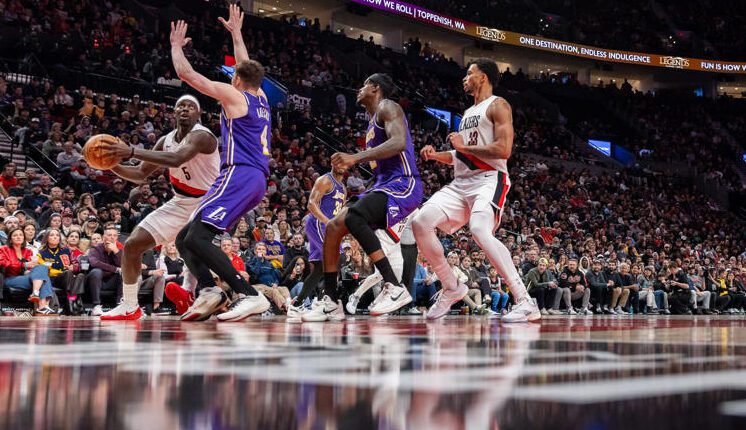 NBA: Νίκες για Λέικερς και Νάγκετς – Εντυπωσιακός ο Γιόκιτς, κορυφαίος ο Έιτον