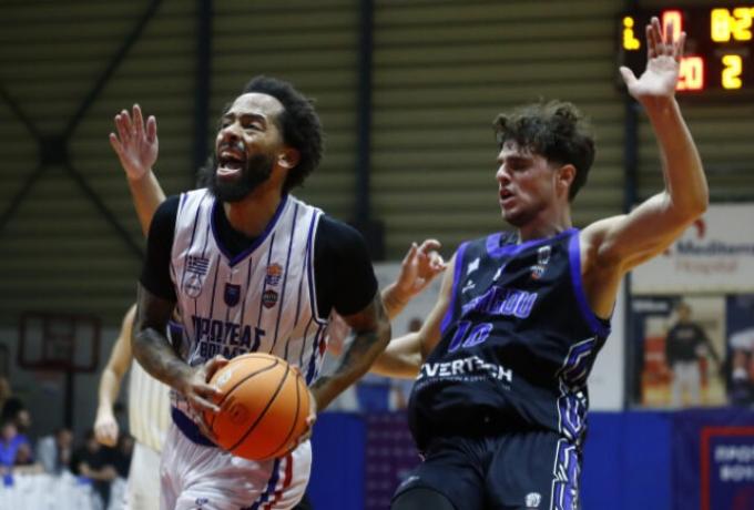 Elite League: Συναρπαστικές αναμετρήσεις στη Βούλα και στο Λαύριο