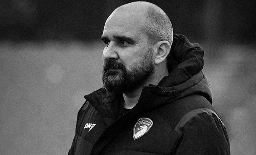 Θρήνος στη Σερβία: Πέθανε εν ώρα αγώνα ο 44χρονος προπονητής της Ραντνίτσκι