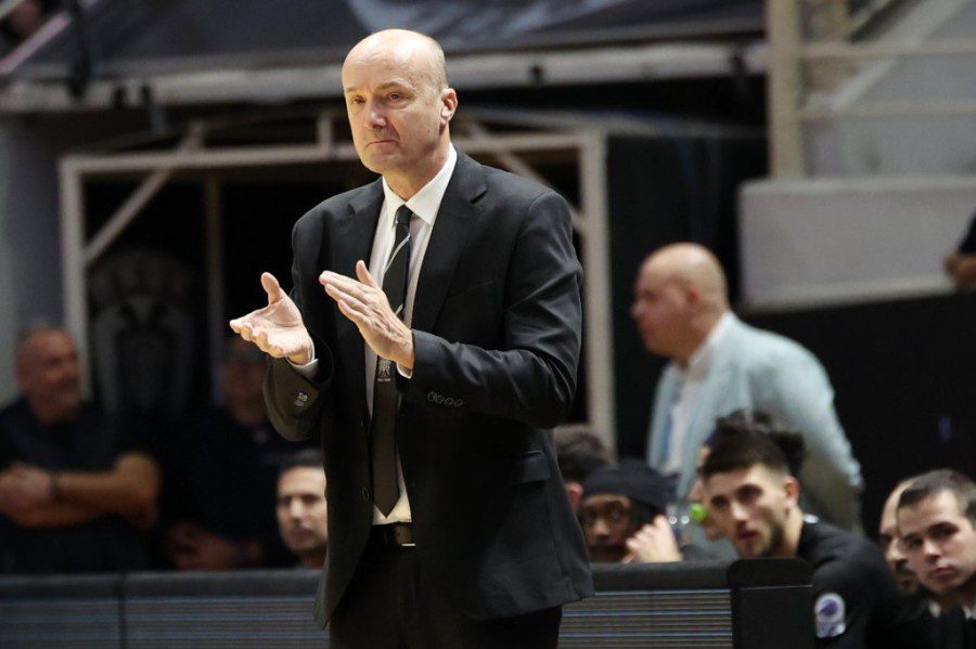 Ζντοβτς: «Ακόμα δεν ξέρω πώς κερδίσαμε»