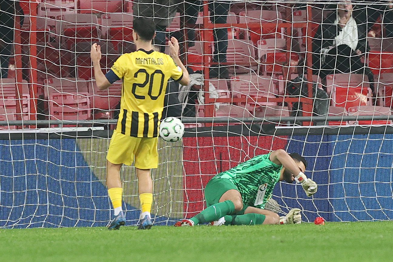 Σαμσουνσπόρ-ΑΕΚ: Δείτε την φάση με το αυτογκόλ του Μουκουντί για το προβάδισμα των Τούρκων (vid)