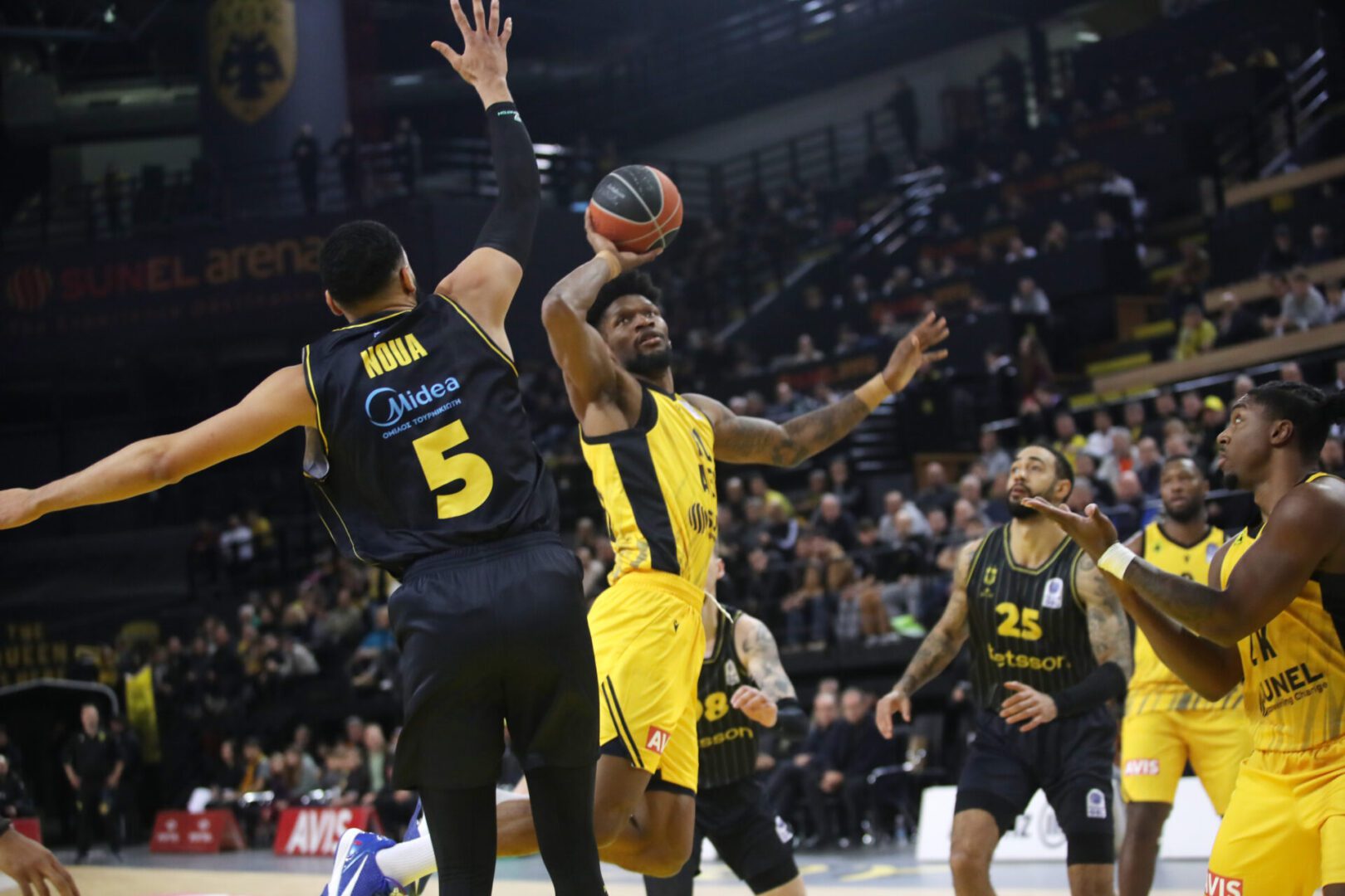 Βαθμολογία GBL: Μόνη 4η η ΑΕΚ μετά την ολοκλήρωση του Σαββάτου της 12ης αγωνιστικής