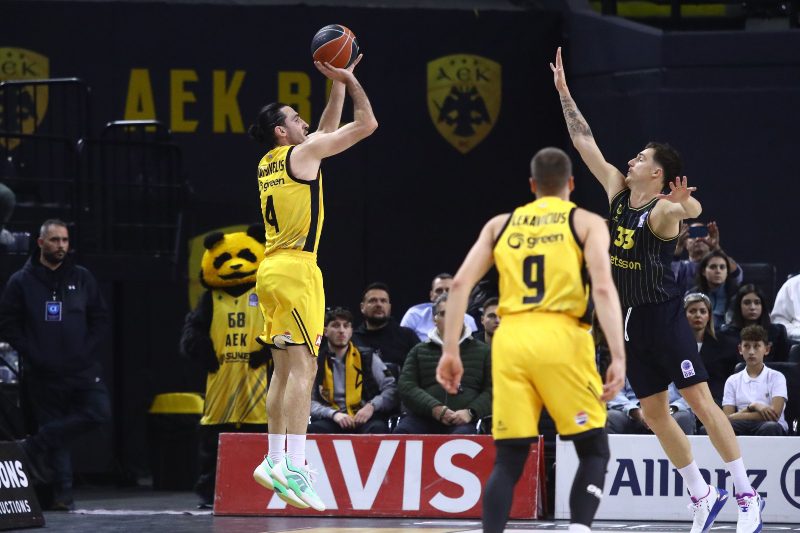 Κατσίβελης: «Τυχεροί που έχουμε τον Σάκοτα στην Ελλάδα»