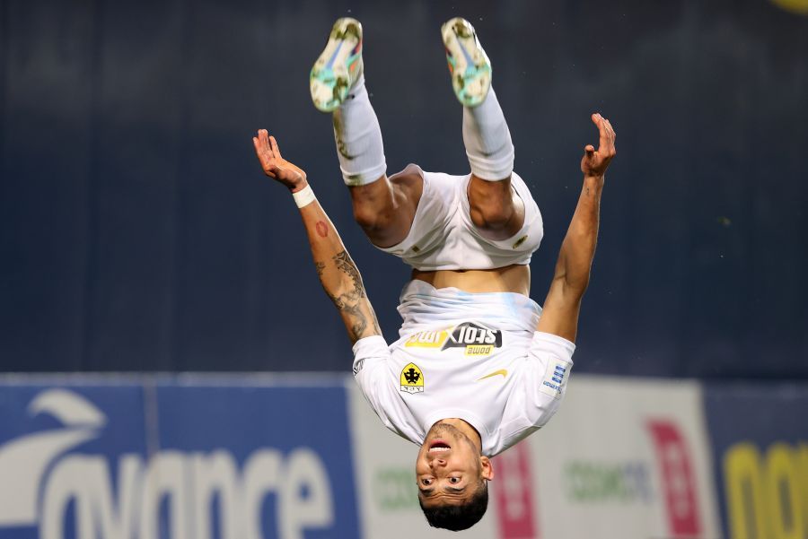 Αποθεώνουν τον Πινέδα τα Μεξικάνικα ΜΜΕ!