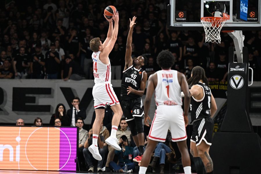 Euroleague: Νίκησε την Βίρτους Μπολόνια στην Ιταλία ο Ολυμπιακός