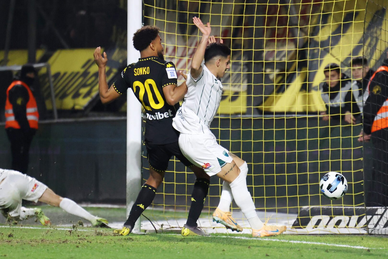 Άρης – Λεβαδειακός: Τρομερή ενέργεια Κωστή και ισοφάριση στις καθυστερήσεις για τους φιλοξενούμενους! (VIDEO)