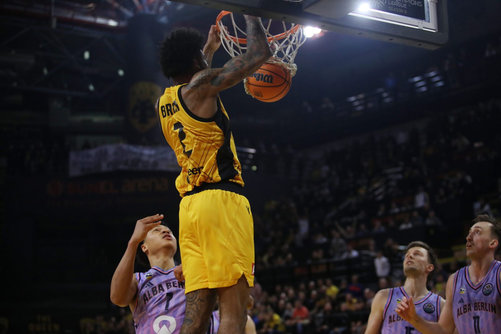 Μπράουν: Δηλώθηκε αντί του Αρμς στο πρωτάθλημα της GBL για την ΑΕΚ