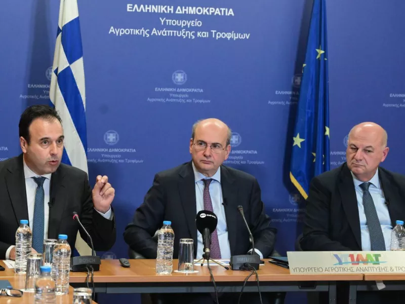 Η κυβέρνηση παρουσιάζει νέο πακέτο μέτρων για τους αγρότες εν μέσω κινητοποιήσεων