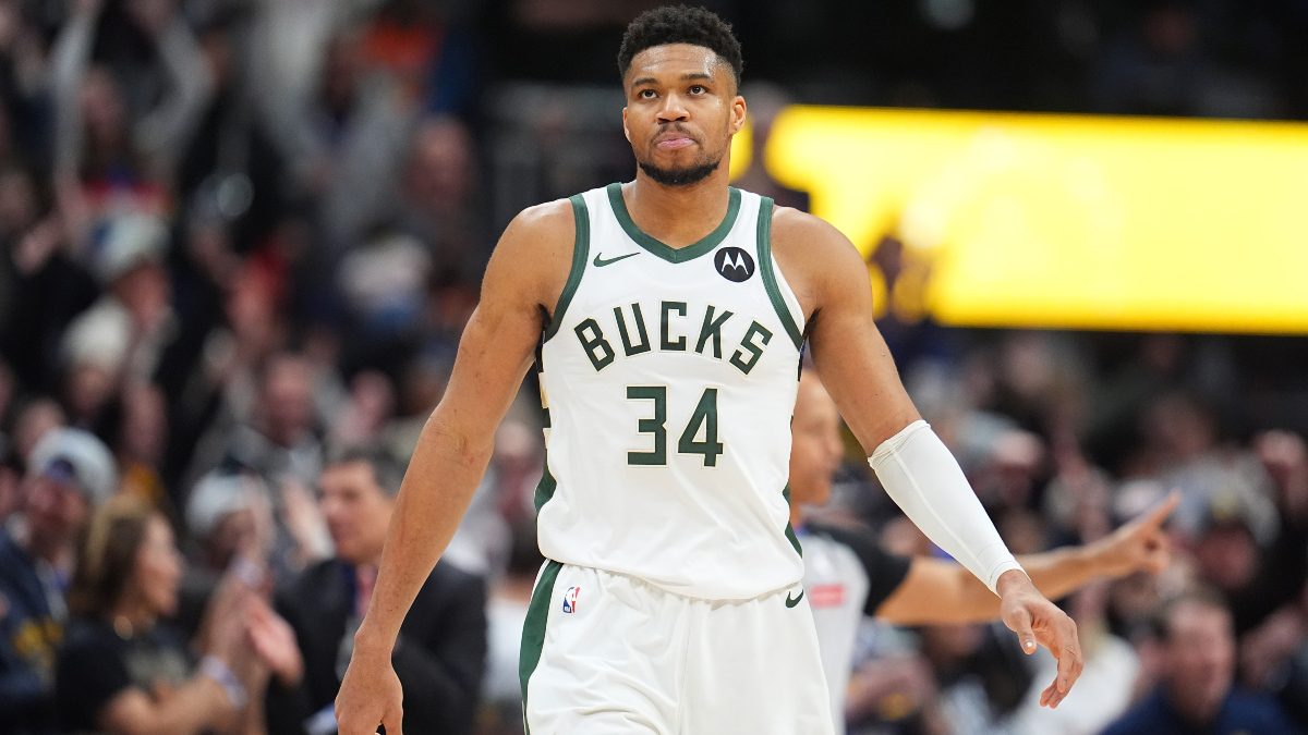 Έκπληκτος ο Αντετοκούνμπο με Ρίβερς: «Σοκ για εμένα η αποχώρησή του» (VIDEO)