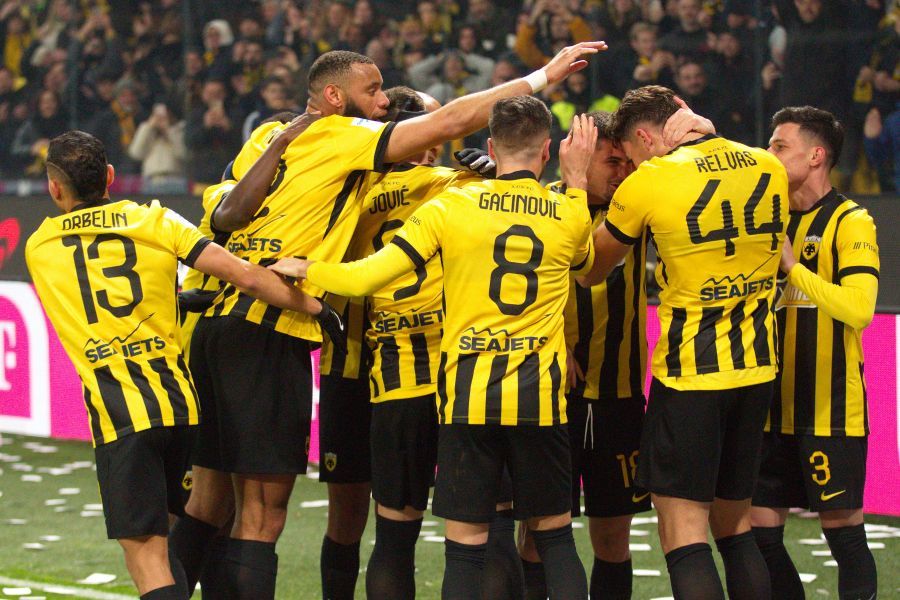 Με τον λαό της και σήμερα – Πάνω από 2.000 φίλοι της ΑΕΚ στην Τρίπολη!