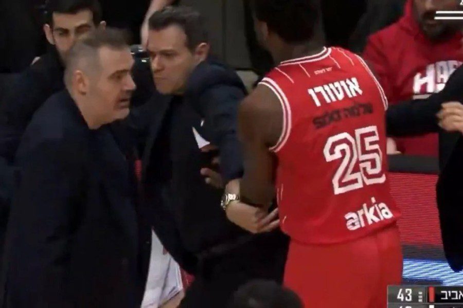 Ιτούδης εκτός εαυτού: Έντονες διαμαρτυρίες προς τους διαιτητές στο Τελ Αβίβ (vid)
