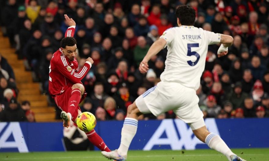 Η Λίβερπουλ “κόλλησε” στο 0-0 με την Λιντς στο Anfield