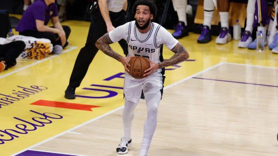 NBA: Σπερς και Σαμπάνι λύγισαν τους Νικς, «καθάρισαν» Θάντερ και Καβαλίερς – Όλα τα αποτελέσματα (vids)