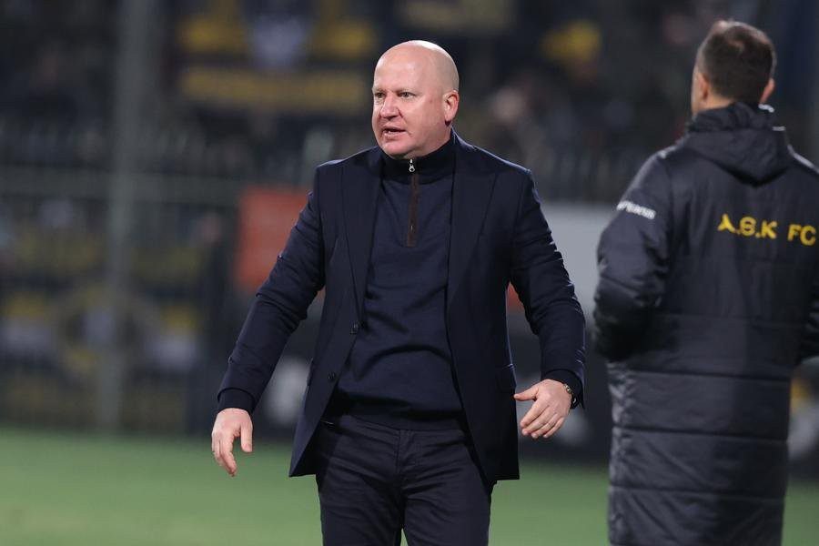 Νίκολιτς: «Πριν τον αγώνα με τον Ολυμπιακό πιστεύω θα έχουμε πάρει αμυντικό χαφ – Είτε ποιοτικός παίκτης που θα κάνει τη διαφορά, είτε νεαρός επένδυση για το μέλλον»