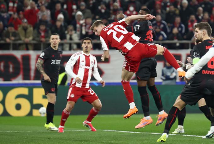 Ολυμπιακός – Λεβερκούζεν: Γρήγορο προβάδισμα για τους γηπεδούχους με κεφαλιά του Κοστίνια (vid)