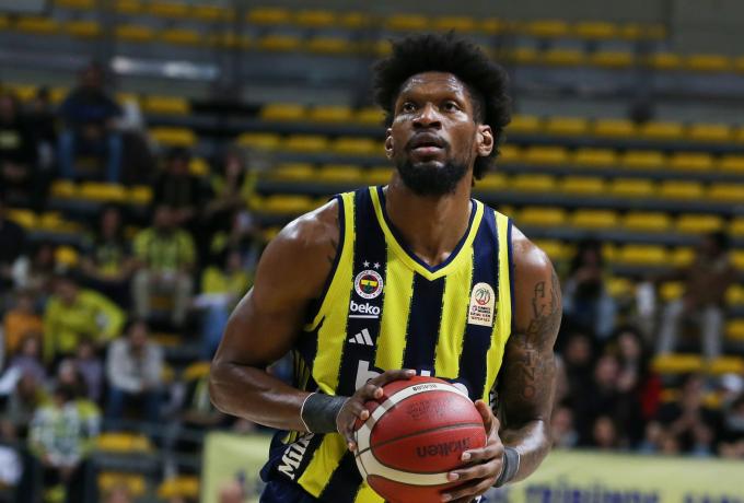 Φενέρμπαχτσε: «Κλειδώνει» η παραμονή του Κρις Σίλβα
