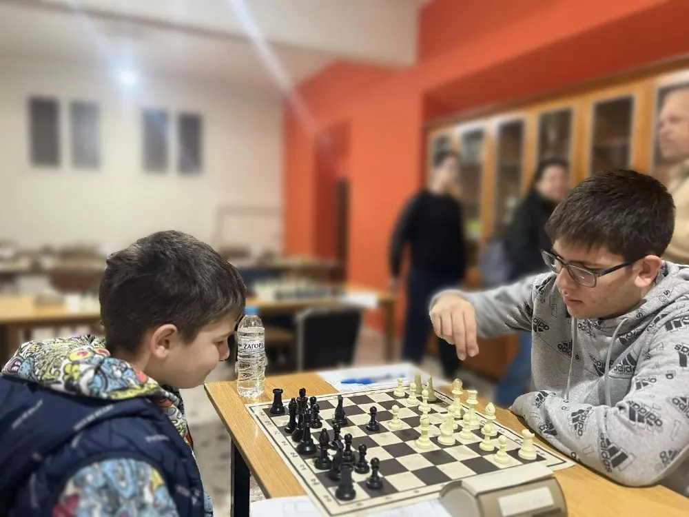 ΑΕΚ Σκάκι: Καλή εμφάνιση και ισοπαλία στο Περιστέρι για την 2η αγωνιστική