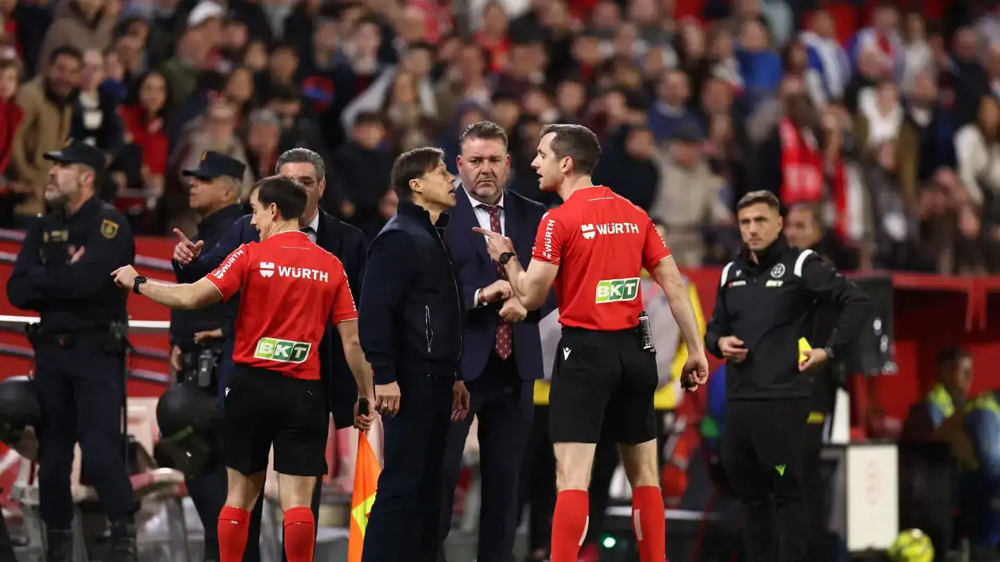 Σοκ στη Σεβίλλη με Αλμέιδα: Μεγάλη τιμωρία μετά την αποβολή στο ματς με την Αλαβές