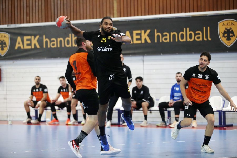 Χάντμπολ: Να μείνει στην κορυφή θέλει η ΑΕΚ!