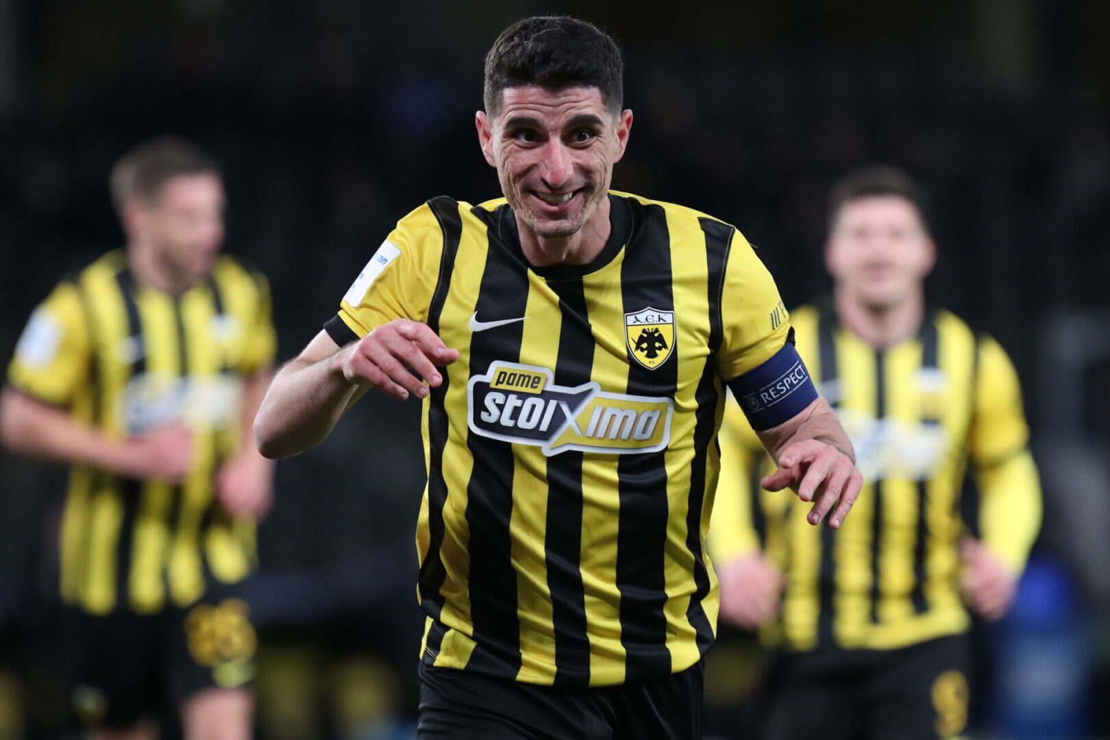 Μάνταλος: Το ασταμάτητο σύμβολο της ΑΕΚ με ποδοσφαιρική κλάση και ηγετική παρουσία!