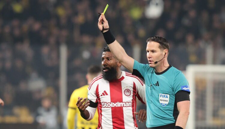 ΑΕΚ-Ολυμπιακός: Εκτός φάσης χτύπημα του Ποντένσε – Δεν τον αποβάλλει ο Ολλανδός! (vid)