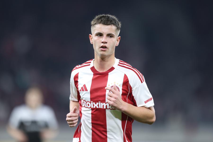 Στο «ραντάρ» της Παρί Σεν Ζερμέν ο Χρήστος Μουζακίτης