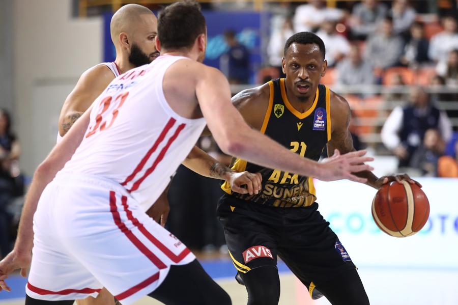 Δεν τα κατάφερε απέναντι στον Ολυμπιακό η αποδεκατισμένη ΑΕΚ