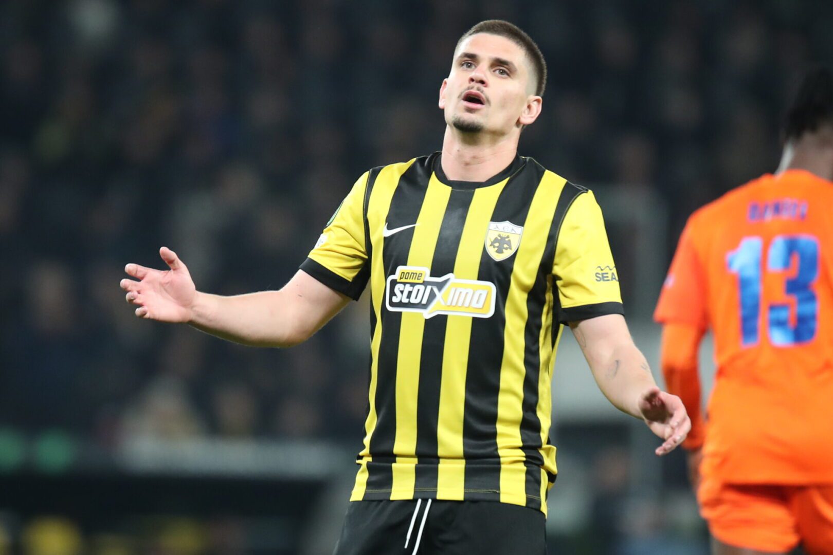 Ράγιο Βαγιεκάνο – ΑΕΚ: Ο λόγος που έμεινε εκτός ενδεκάδας ο Μαρίν