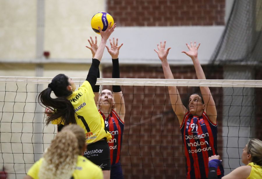 ΑΕΚ Βόλεϊ Γυναικών: Με εξαιρετική εμφάνιση νίκησε τον Πανιώνιο και ισοφάρισε την σειρά!