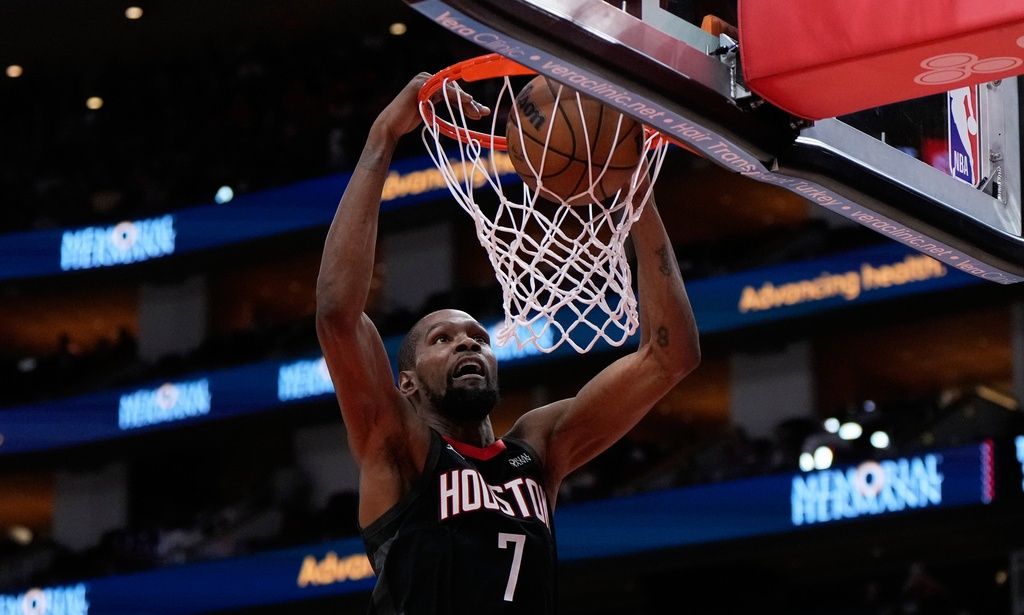 NBA: Οι Ρόκετς σταμάτησαν τους Χοκς – Μεγάλο διπλό των Μπλέιζερς επί των Τίμπεργουλβς