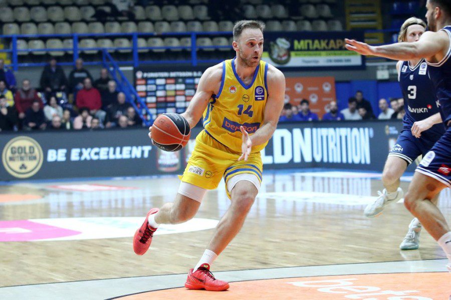 Αλλαγή στην 12άδα της Εθνικής ενόψει Μαυροβουνίου – Μέσα ο Κακλαμανάκης