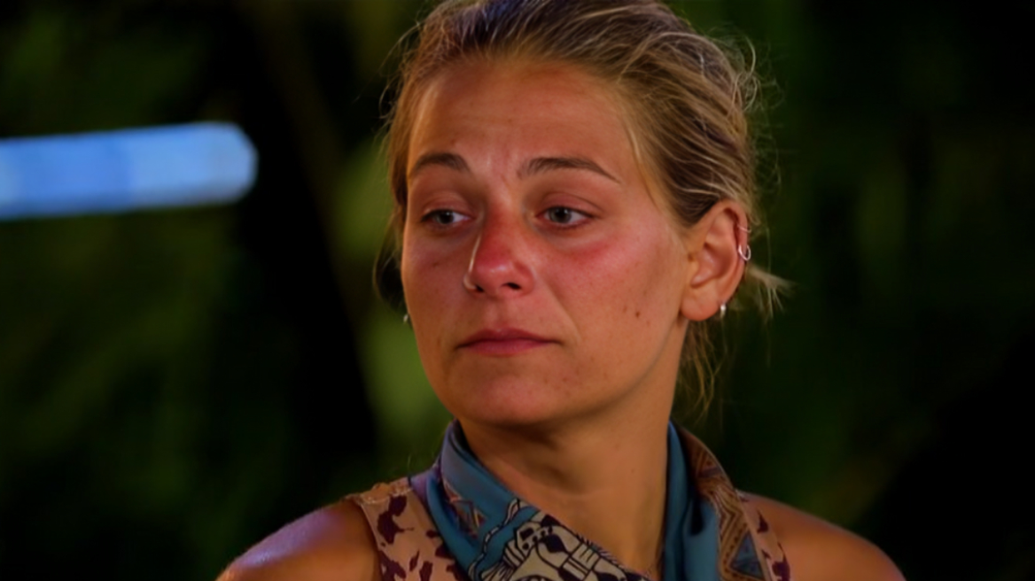 Survivor: Εγκατέλειψε τη μονομαχία και αποχώρησε με δάκρυα (vid)