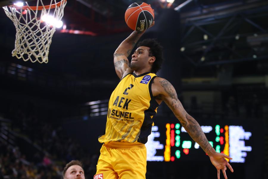 ΑΕΚ-Περιστέρι Betsson: Εκπληκτικός στην άμυνα και πάλι ο Γκρεγκ Μπράουν (VIDEO)