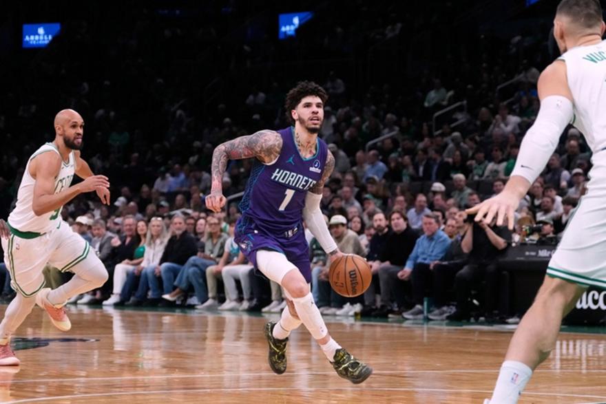 NBA: Νίκες για Θάντερ, Χόρνετς, Κλίπερς και Σίξερς – Όλα τα αποτελέσματα (vids)