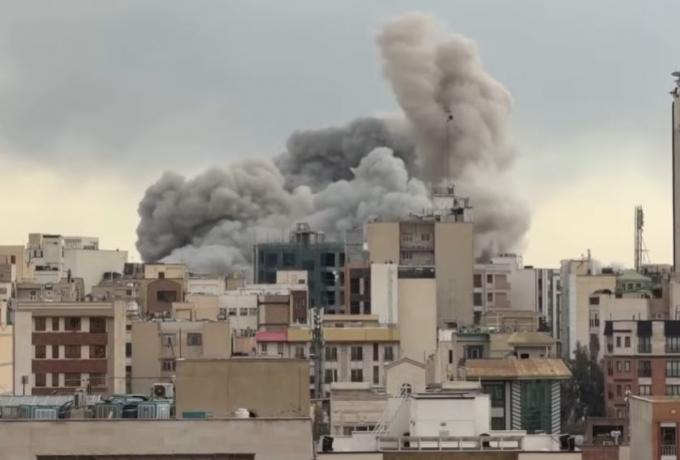 Κλιμακώνεται η ένταση: Το Ιράν απειλεί ευρωπαϊκές χώρες με συνέπειες αν εμπλακούν στρατιωτικά