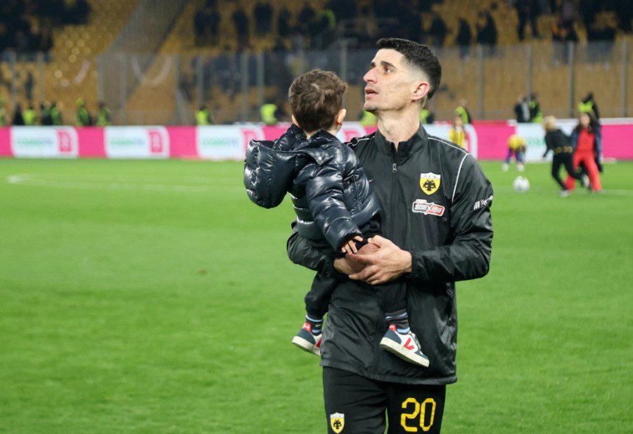 ΑΕΚ: Συγκλονιστικός Μάνταλος μετά την ανανέωση – Το μήνυμα και οι δηλώσεις του στο ΑΕΚ TV (VIDEO)