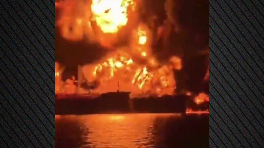 Φωτιά σε δεξαμενόπλοια στον Περσικό Κόλπο – Ελληνικών συμφερόντων το ένα πλοίο