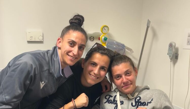 ΑΕΚ: Στο πλευρό της Στεφάτου οι συμπαίκτριές της μετά τον τραυματισμό (ΦΩΤΟ)