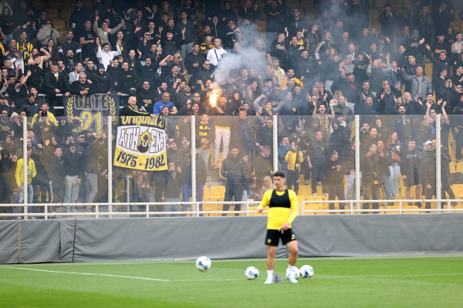 Πανικός στη Νέα Φιλαδέλφεια: Οι οπαδοί της ΑΕΚ «ντοπάρουν» Νίκολιτς και παίκτες πριν το ντέρμπι με Ολυμπιακό! (ΦΩΤΟ)