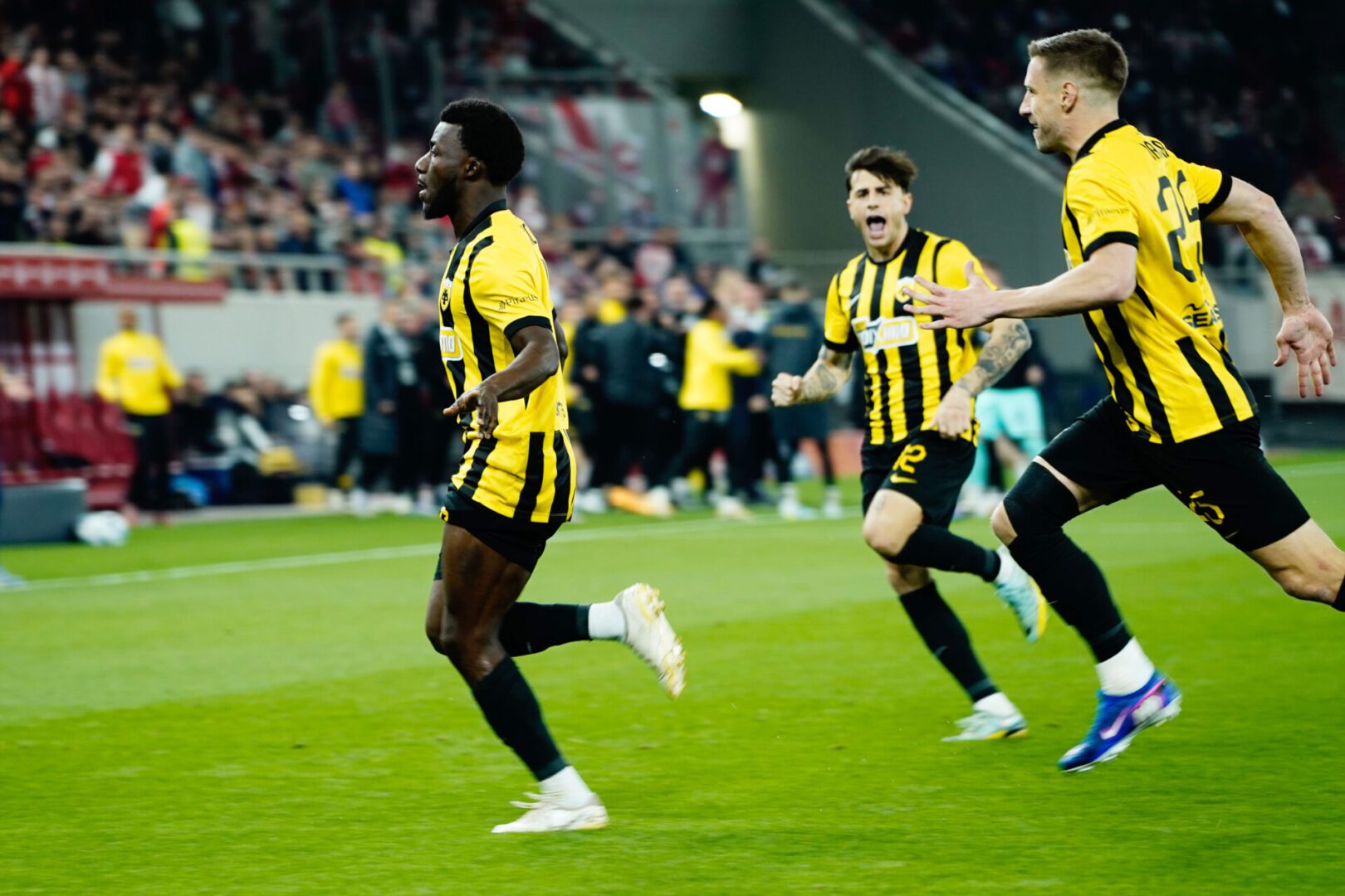 Δείτε το γκολ με το οποίο «άλωσε» το Καραϊσκάκη ο Κοϊτά μέσα από την εξέδρα! (vid)