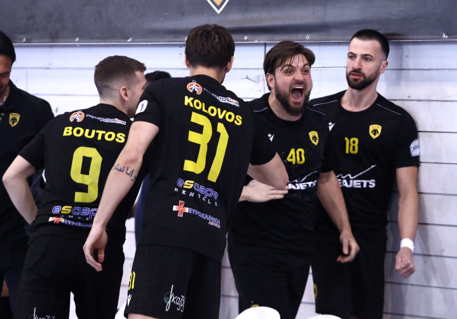 Χάντμπολ Ανδρών: Σε έξαλλους πανηγυρισμούς ξέσπασαν οι παίκτες της ΑΕΚ μετά τη νίκη επί του ΠΑΟΚ! (VIDEO)
