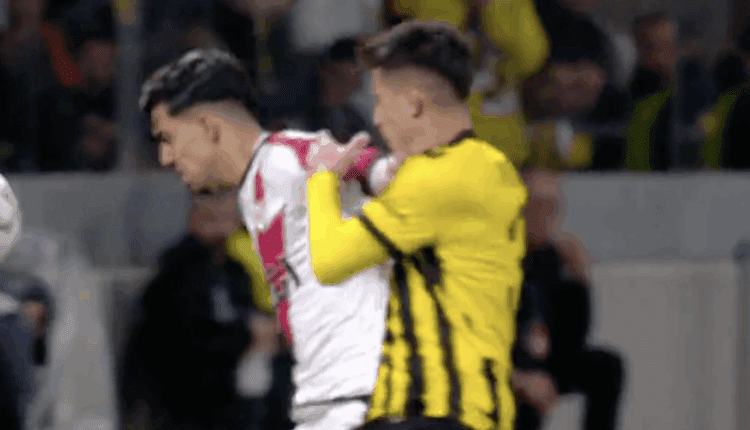 ΑΕΚ – Ράγιο Βαγιεκάνο: Επεισόδιο με Ακομάς και Πήλιο (vid)