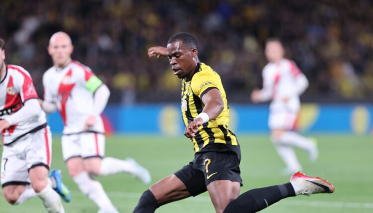 ΑΕΚ – Ράγιο Βαγιεκάνο: Μεγάλη ευκαιρία του Κουτέσα και επέμβαση Μπατάγια (vid)