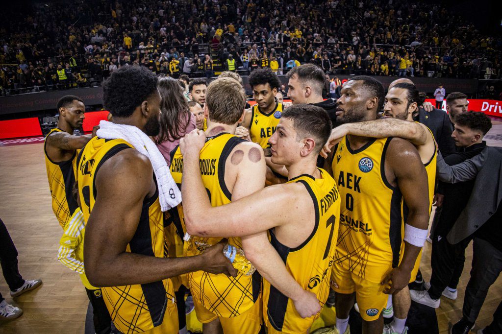 ΑΕΚ: Αποθέωση με τον κόσμο μετά τη νίκη επί της Μπανταλόνα – Το βίντεο της ΚΑΕ στο X (vid)