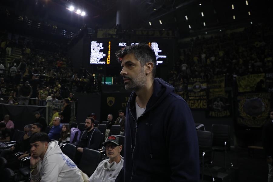 Ντούσαν Σάκοτα: «Ήταν από τις μεγαλύτερες νίκες στην ιστορία της ΑΕΚ – Η ομάδα έχει αποδείξει πόσο σκληρή είναι όταν πρέπει»