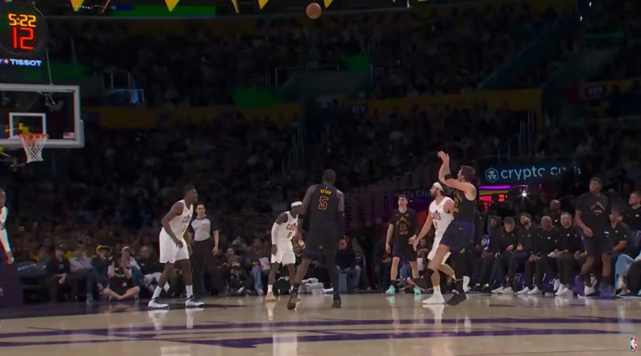 NBA: Με 42 πόντους ο Λούκα Ντόντσιτς, ρεκόρ καριέρας ο Πουλακίδας – Όλα τα αποτελέσματα (vids)