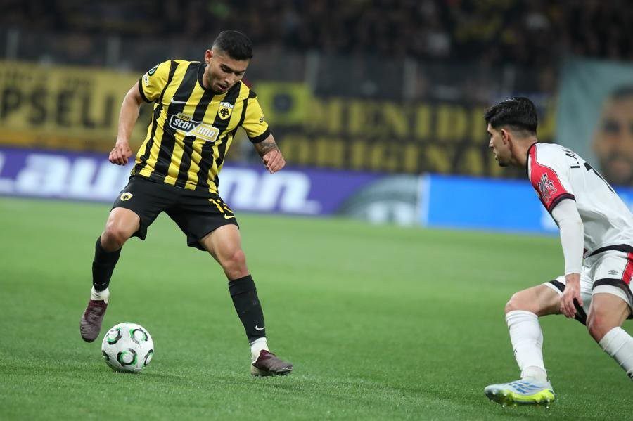 UEFA Conference League: Αποθέωση για Πινέδα – «Η μπάλα κολλάει στα πόδια του» (ΦΩΤΟ)